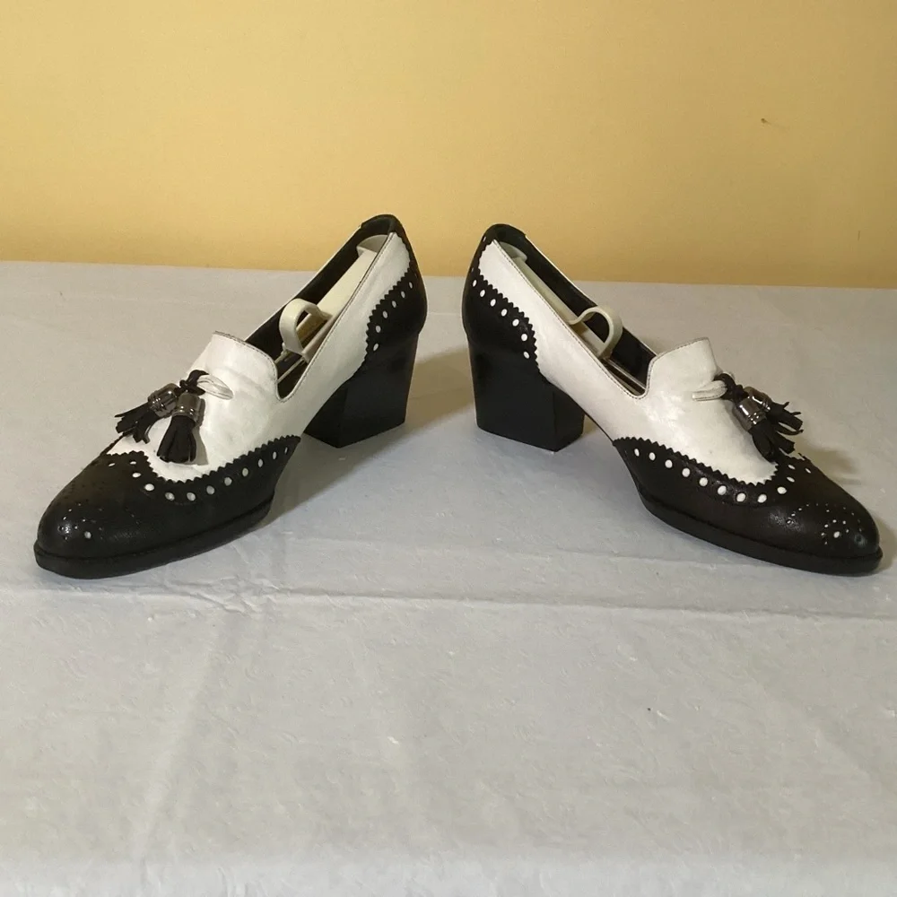 Stuart Weitzman Women’s Black & White Heels. Size 6N